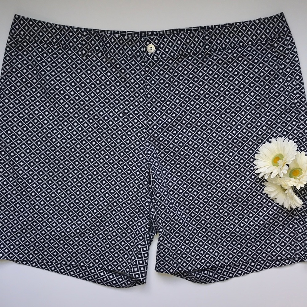 CHAPS Navy Print Shorts, 24W, Like New!